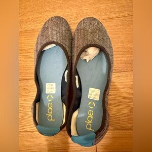 Brand new Plae Crosby size 8 womens ballerina flats